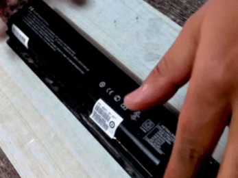 How to replace laptop battery charger